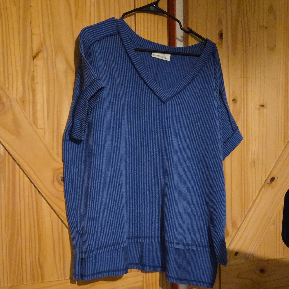 Zenana Outfitters Navy Ribbed Knit Top